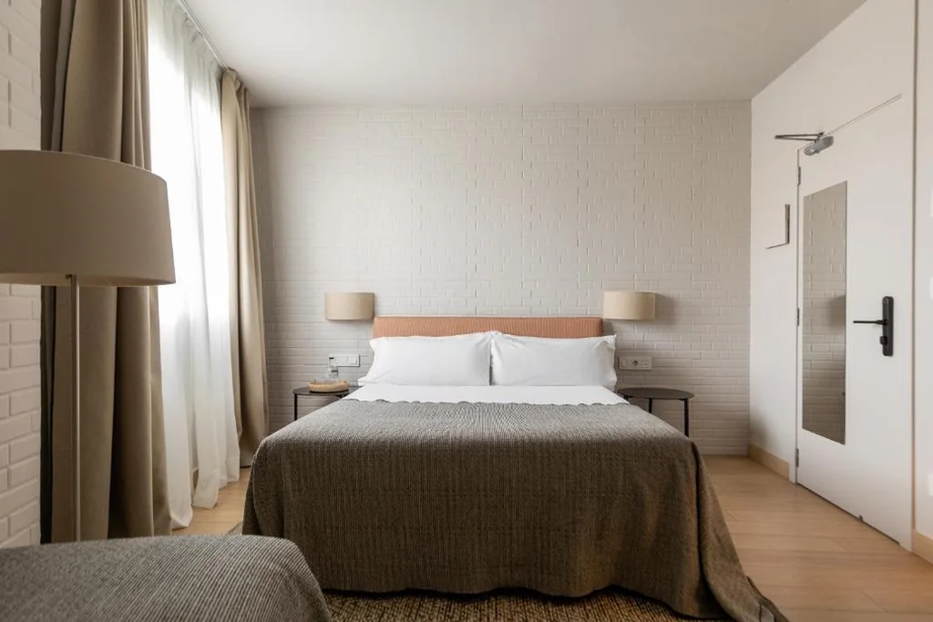 Habitación Triple — Colectia Hotel Urumea