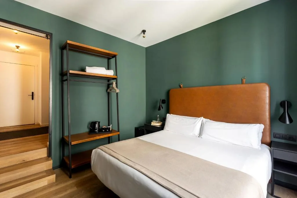 Double Room with Extra Bed — Colectia Stays Atocha
