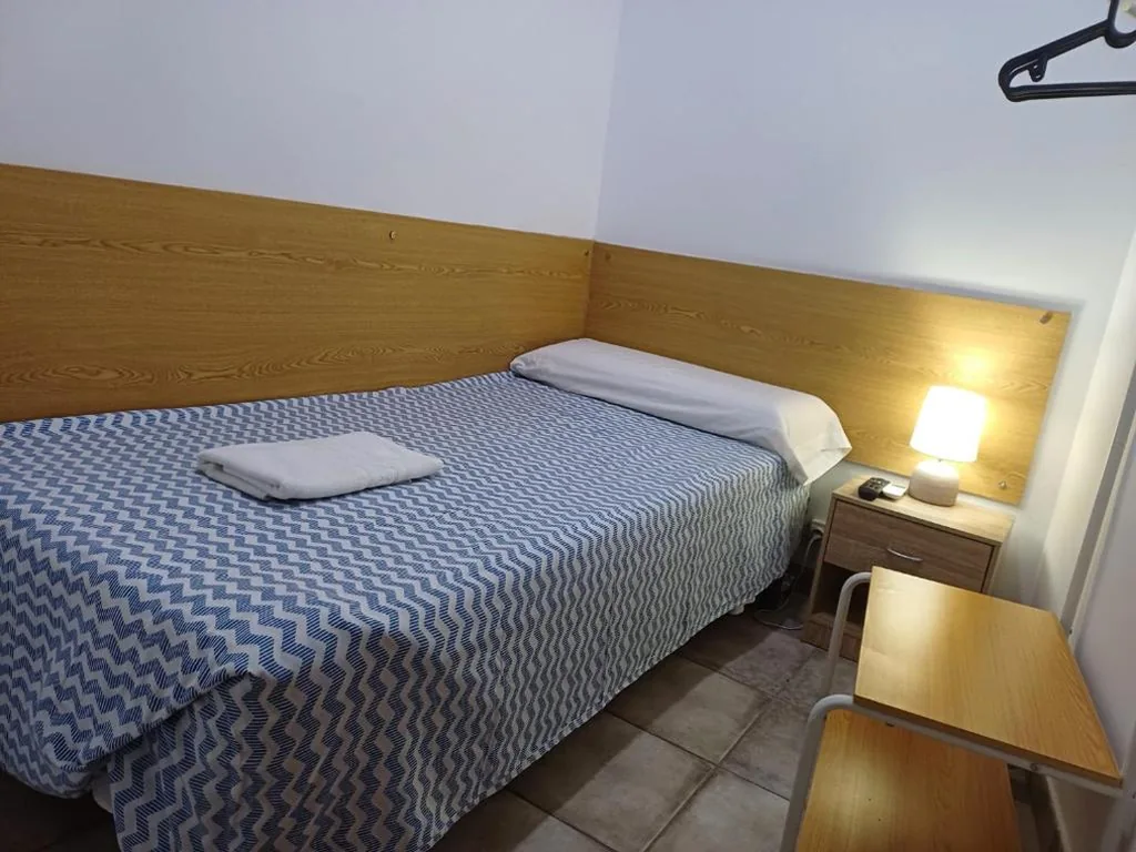 Habitación Individual Estándar con baño compartido — Coliving Noviciado