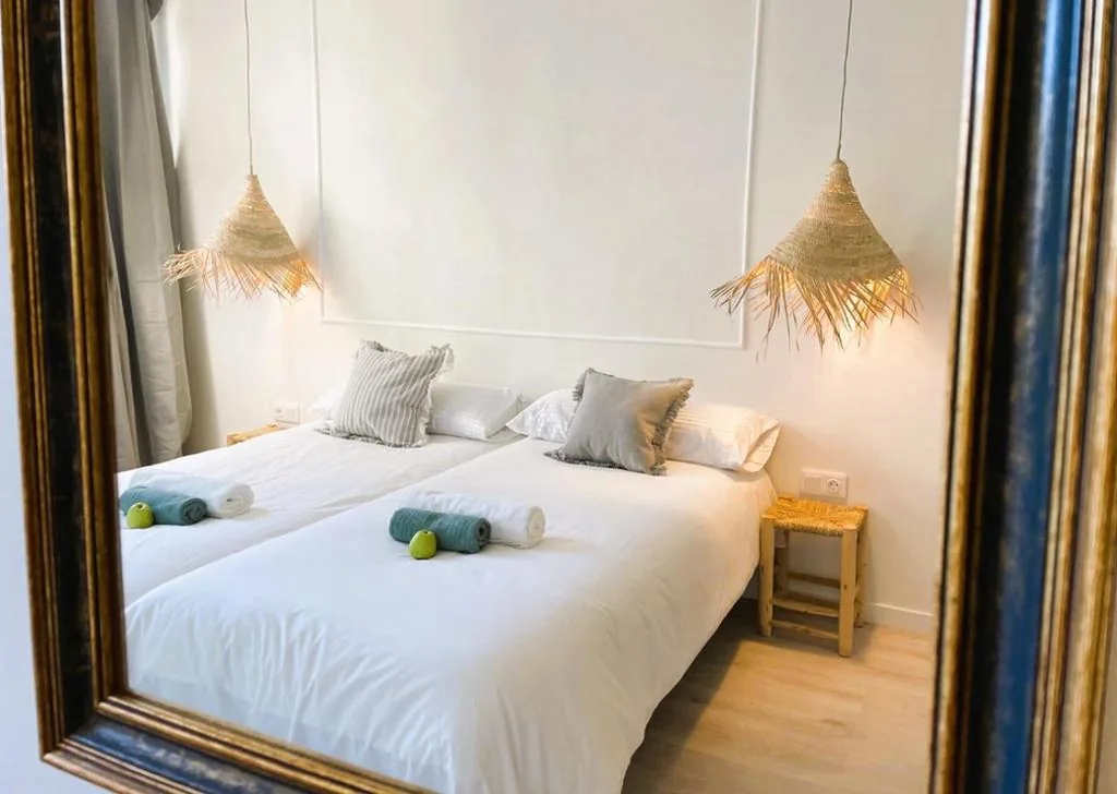 Chambre Double avec salle de bains - 2 lits — COLLECTION PORT - B&B Boutique , Alicante Center