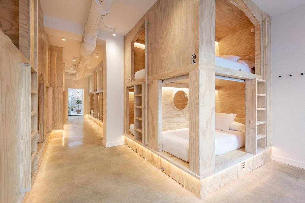 Colo Colo Hostel Valencia - Single Private Beds