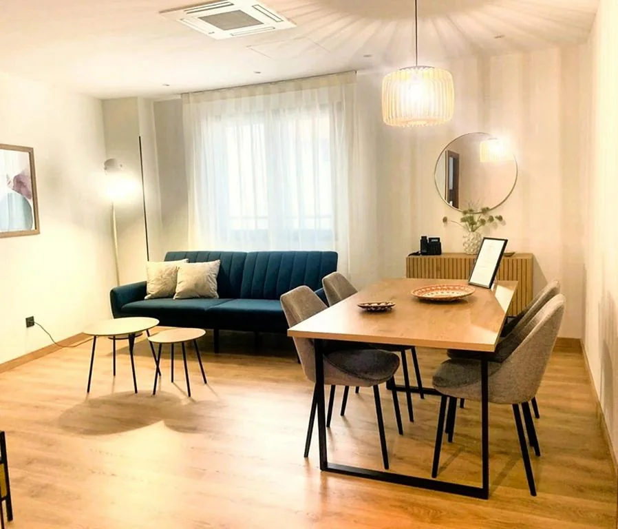 Apartamento Deluxe de 2 dormitorios — Colón 27