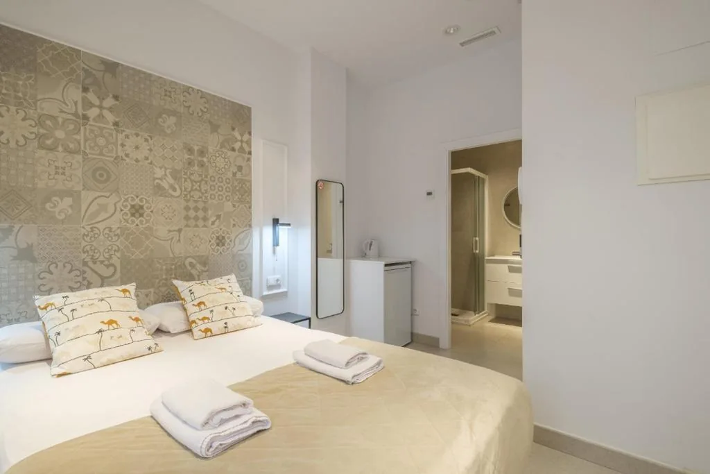 Camera Deluxe - 1 letto grande — Comfortable Room close to City Centre