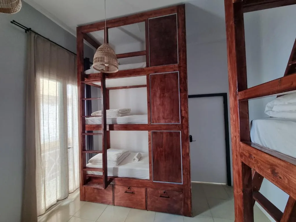 Cama en habitación compartida mixta de 10 camas — Compass House