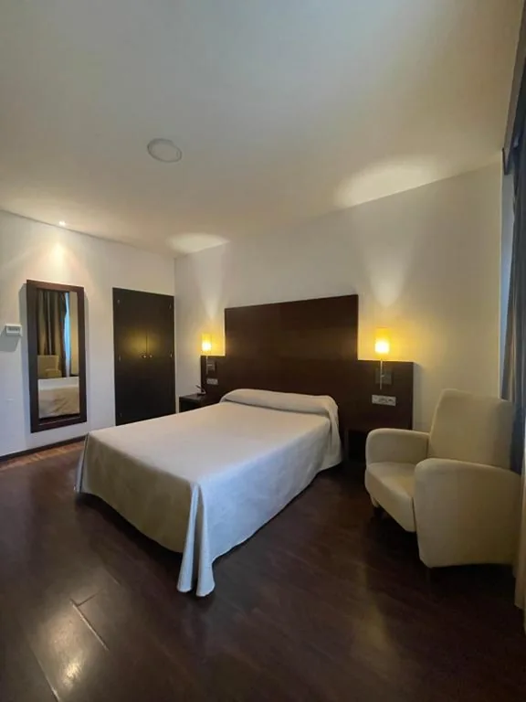 Habitación Doble con balcón — Complejo 24H