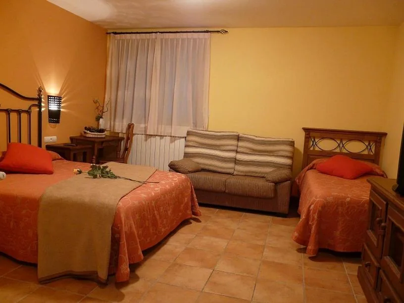 Habitación Triple — Complejo Turístico Bielsa Hotel y camping