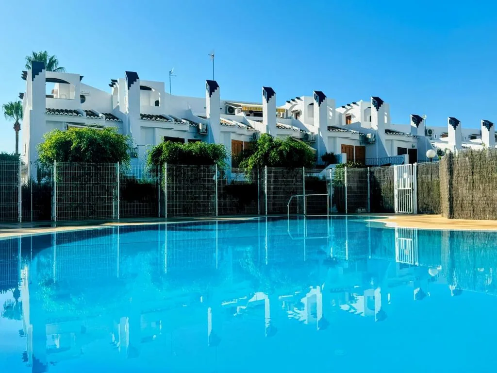 Casa com 4 quartos — Contemporary House in Cabo Roig