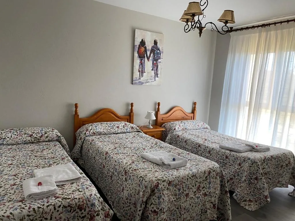 Quarto Duplo com cama extra — Convento de Foncebadon