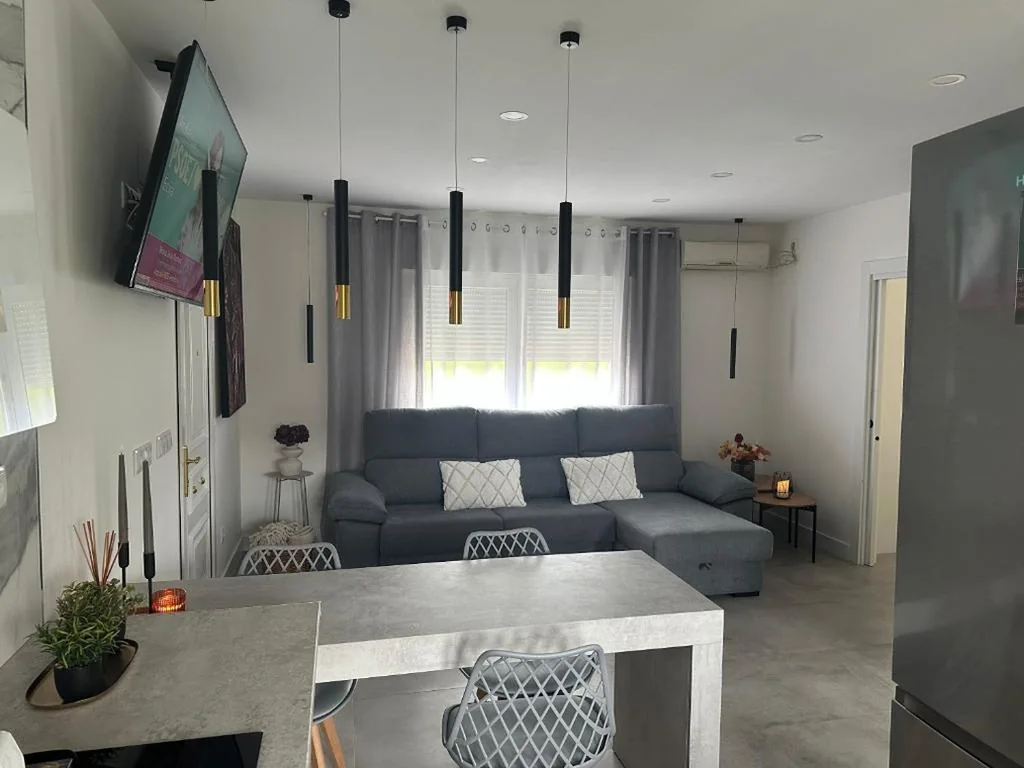 两卧室度假屋 — Cool House