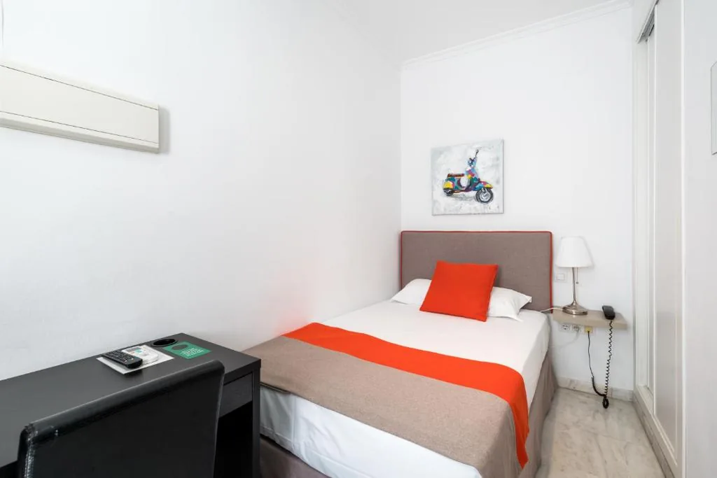 Camera Singola Classica — Cool Sevilla Hotel