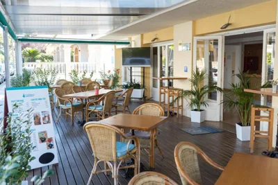 Coral beach house & food — foto 8