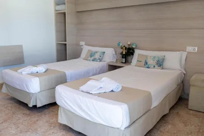 Coral beach house & food — foto 11