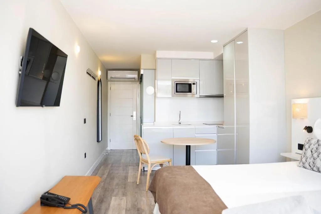 Suite Junior Estándar (2 adultos) — Coral Ocean View - Adults Only