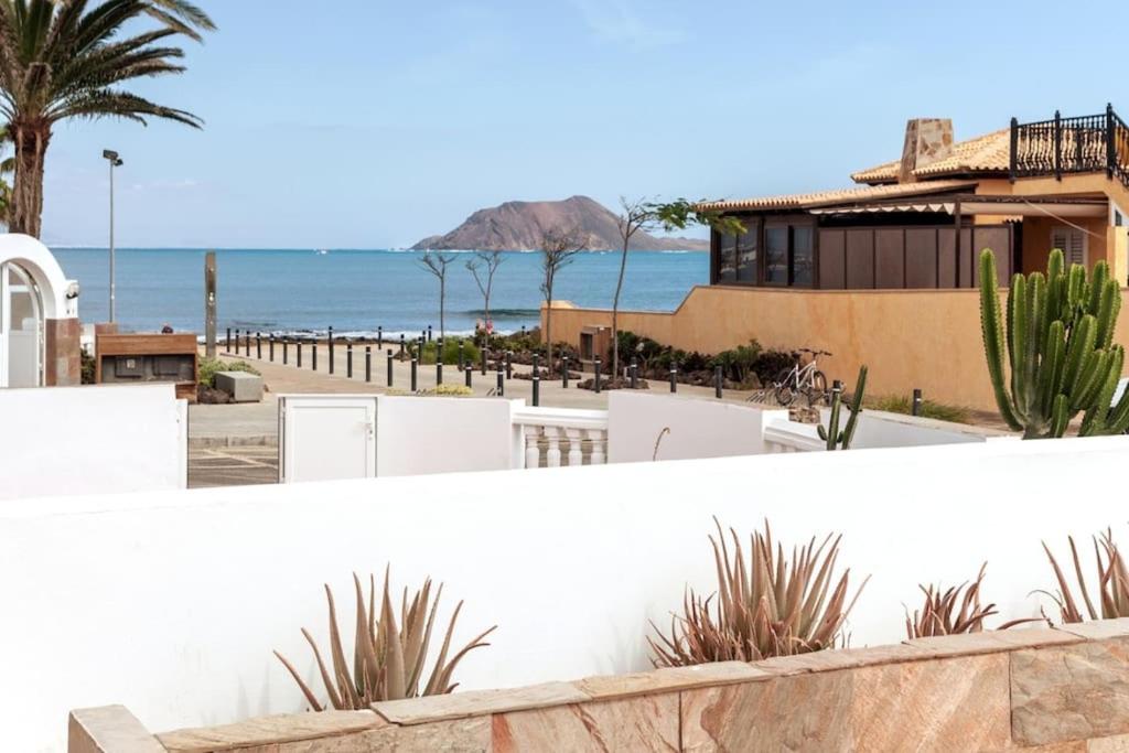 Corralejo Boutique Art Villa Fuego with Private Pool BBQ 20 seconds to the Beach by Amazzzing Travel