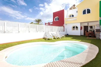 Corralejo Boutique Art Villa Fuego with Private Pool BBQ 20 seconds to the Beach by Amazzzing Travel — foto 4