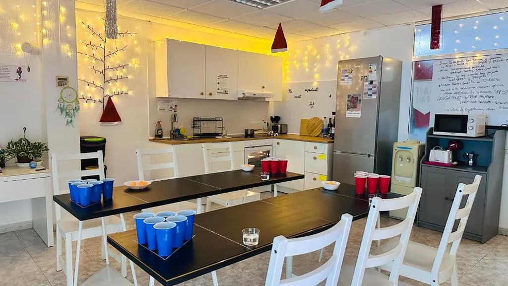 Posto letto singolo in dormitorio condiviso — Corralejo Coliving by Amazzzing Travel