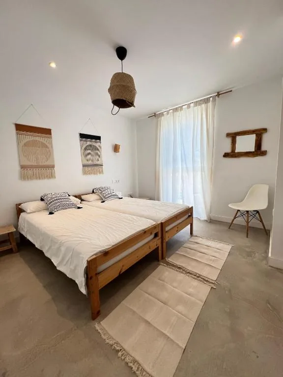 Deluxe tweepersoonskamer met 2 bedden — CORRALEJO SURF HOUSE & SCHOOL only SURF