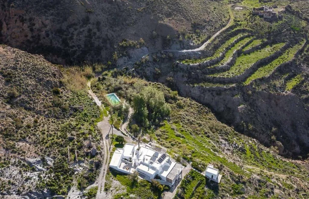 Villa de 1 dormitorio — Cortijo El Albaricoque De La Sierra - Finca de 75 Hectáreas !