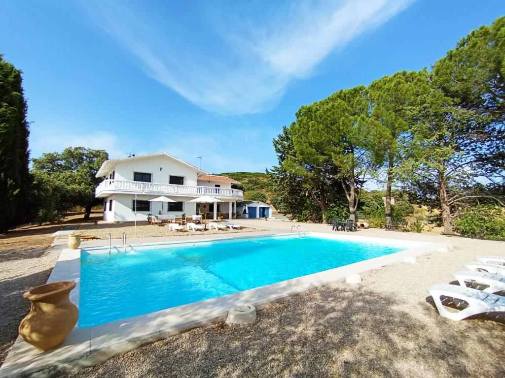 Cortijo El Contarín - Amplia casa rural con piscina privada y chimenea cerca de Archidona, Málaga