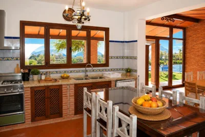 Cortijo Los Arcos - Lujo rural con piscina y vistas espectaculares en Málaga — foto 5