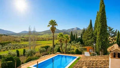 Cortijo Los Arcos - Lujo rural con piscina y vistas espectaculares en Málaga — foto 9