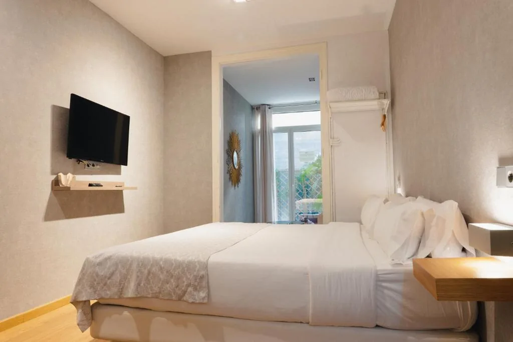 Habitación Doble con terraza — Cosmopolitan Boutique Rambla by Blossom Hotels