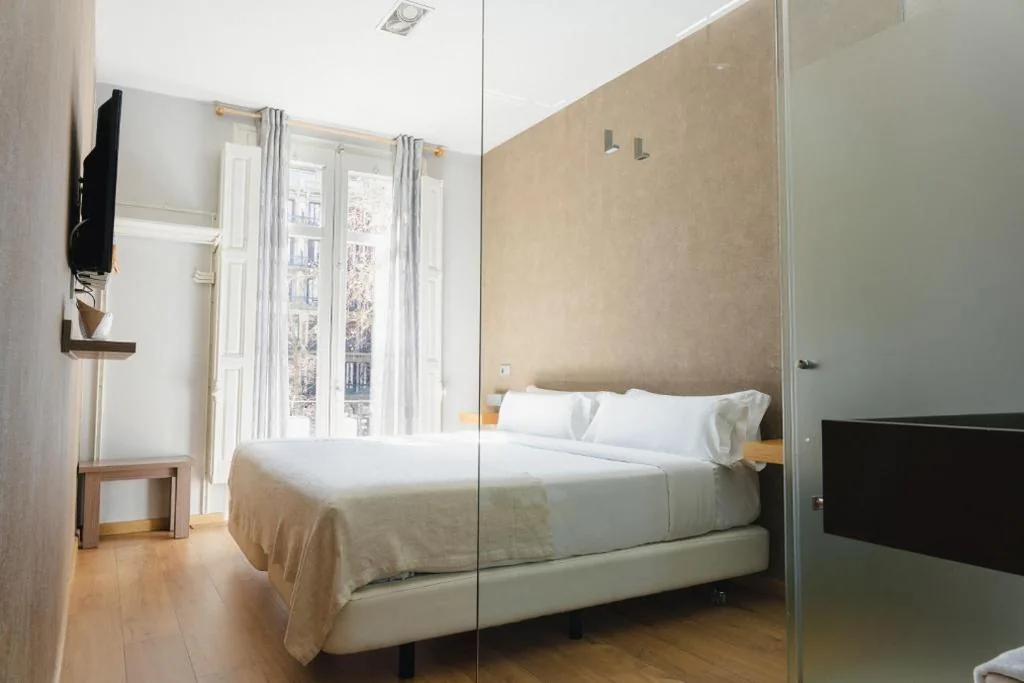 Habitación Doble Deluxe - 1 o 2 camas — Cosmopolitan Boutique Rambla by Blossom Hotels