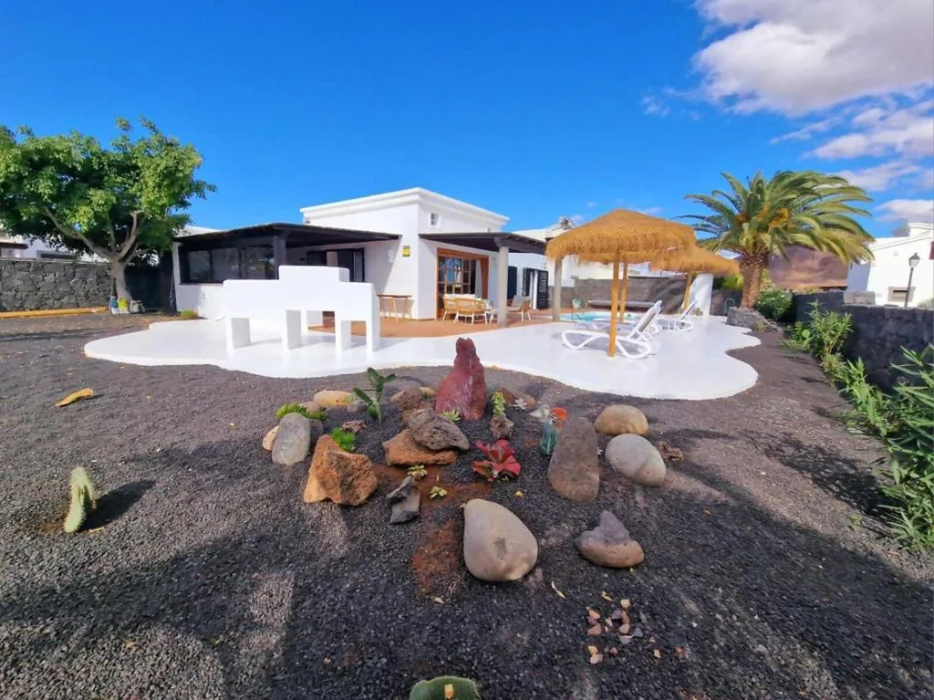 Villa con 2 camere da letto — Costa Christina con piscina climatiza