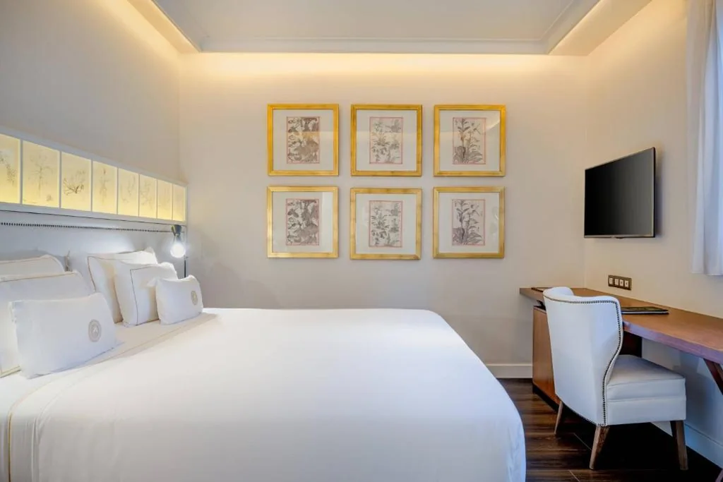 Habitación Doble Deluxe — Cotton House Hotel, Autograph Collection