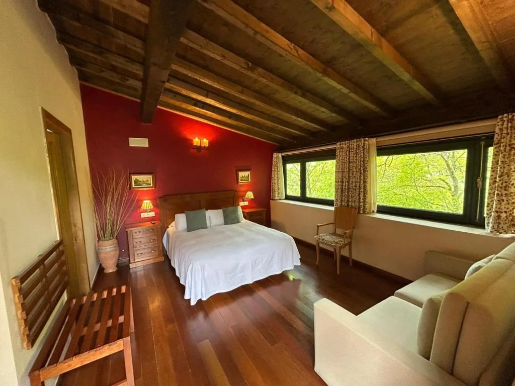 Chambre double avec vue sur la montagne — Couso Relax