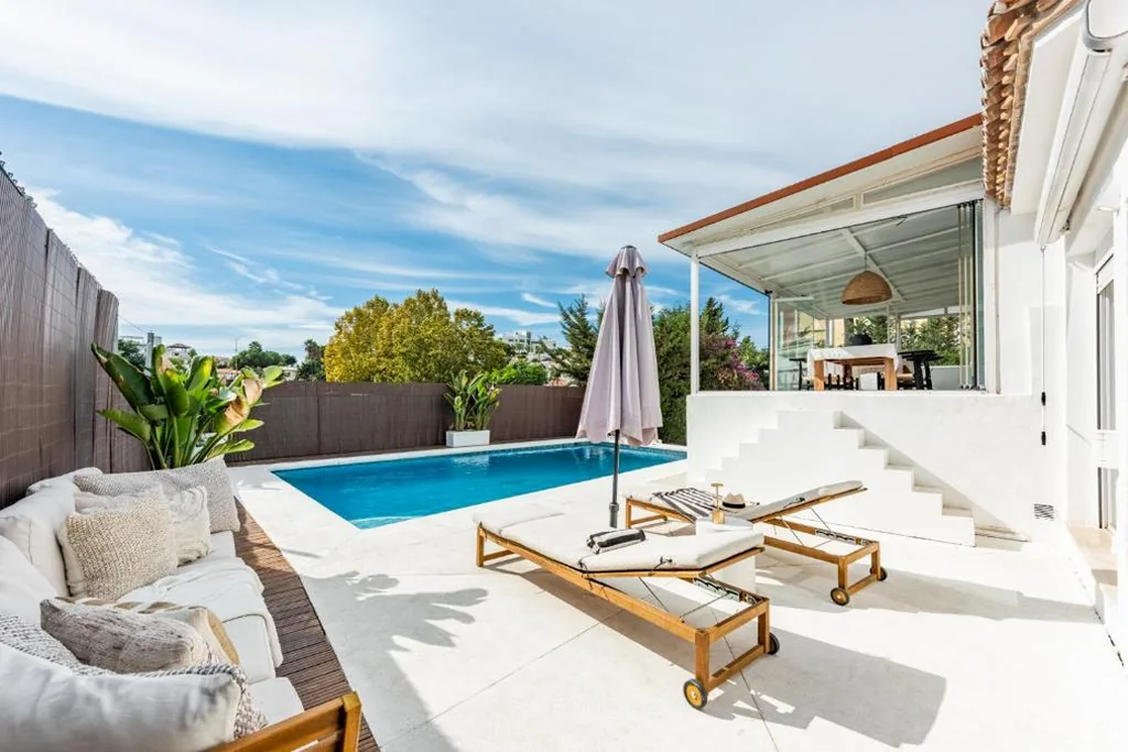 プライベートプール付きヴィラ — Cozy Villa With Pool In Marbella Nueva Andalucia