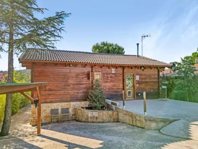 Cozy wood cabin, Casino, Pool, 25 min to Madrid Center — Foto 11
