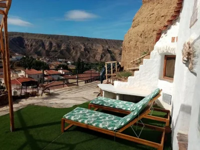 Creatively designed CaveHouse with jacuzzi — Foto 6