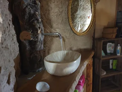 Creatively designed CaveHouse with jacuzzi — Foto 8