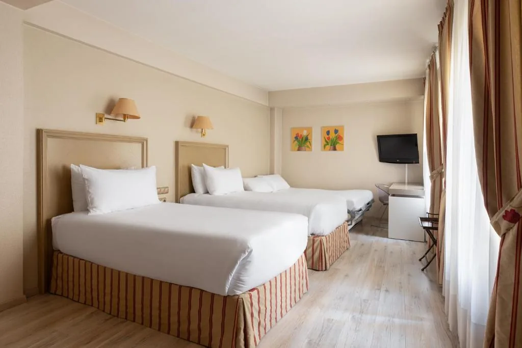 Habitación Familiar Estándar — Crisol Almirante Bonifaz