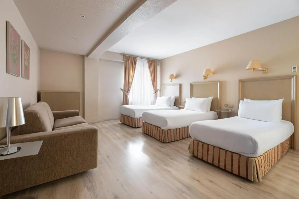 Habitación Triple Estándar — Crisol Almirante Bonifaz