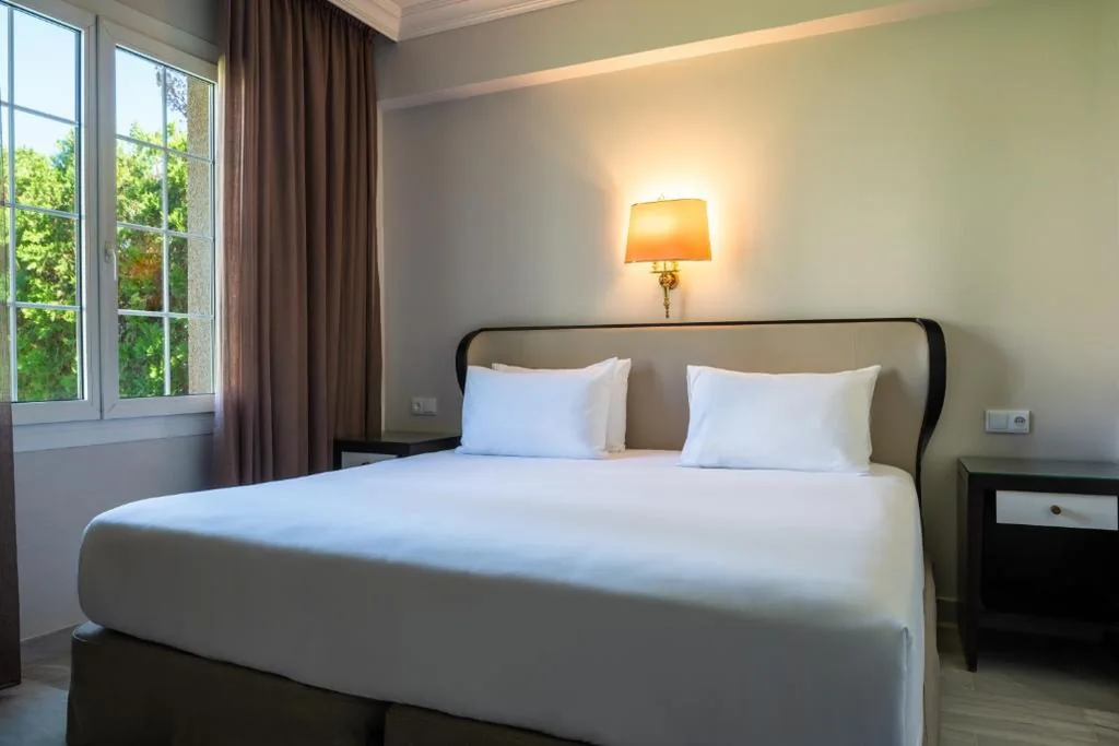 Habitación Doble con aparcamiento - 1 o 2 camas — Crisol Jardines de Córdoba
