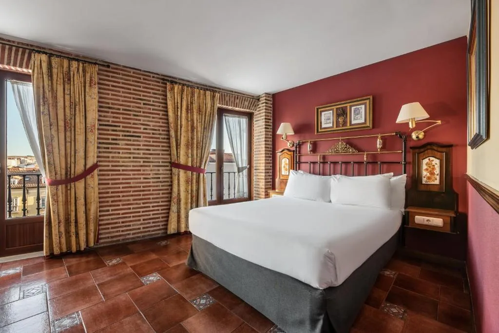 Quarto Familiar — Crisol Mesón del Cid