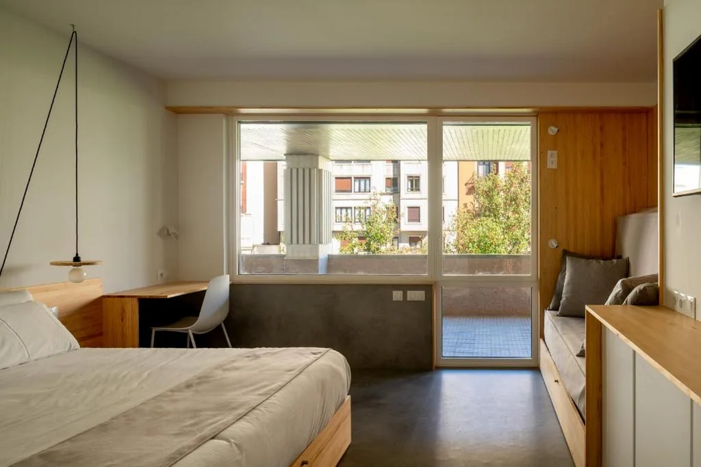 Superior familiekamer met uitzicht op de stad — Cristina Enea Rooms