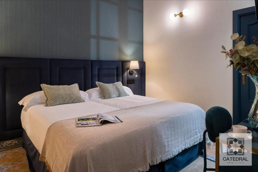 Chambre double supérieure - 2 lits — CSE Casa Catedral