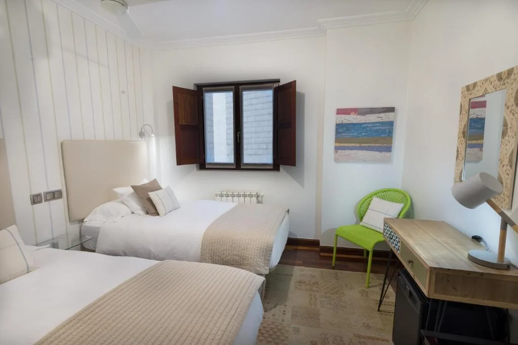 Zweibettzimmer — Cuatro Caminos Rooms