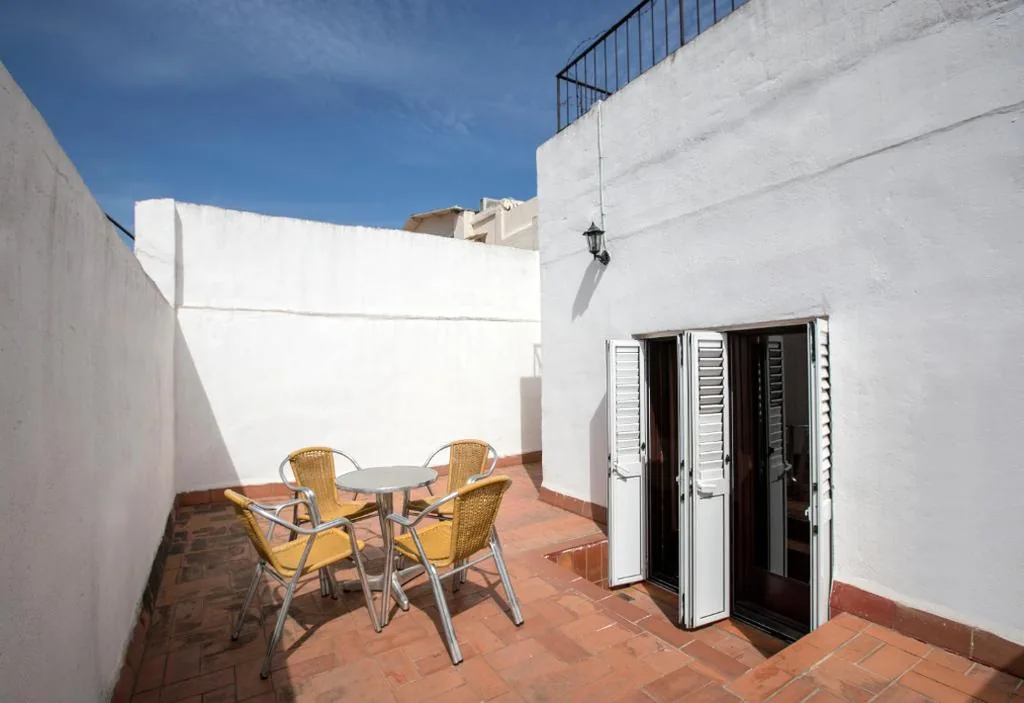 Familienzimmer mit Terrasse — Cuatro Naciones