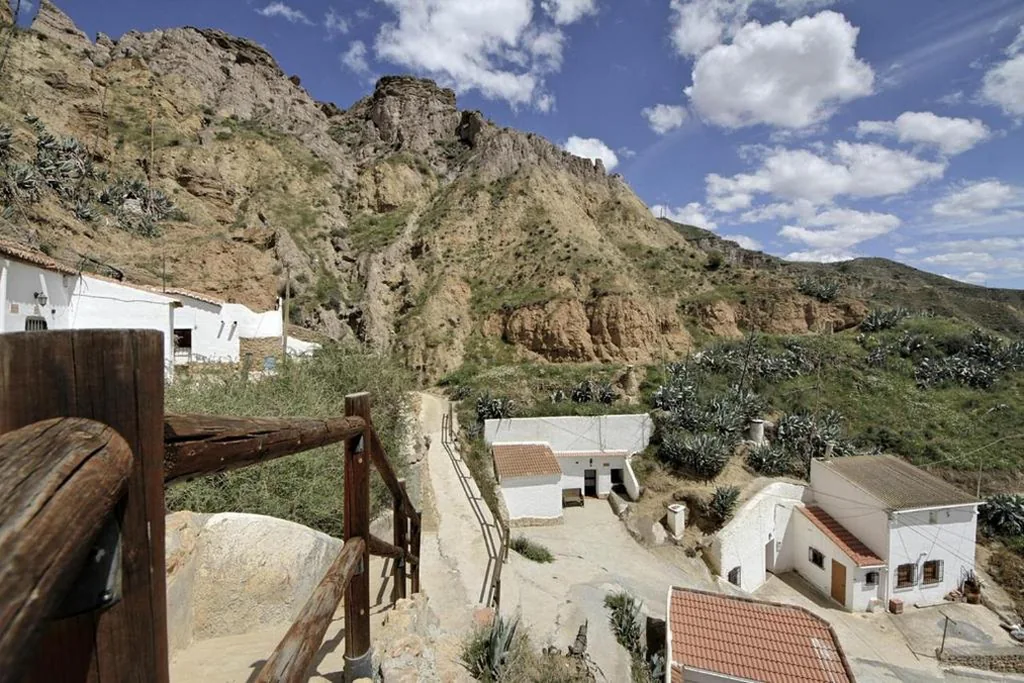 Haus — Cueva Alcázar