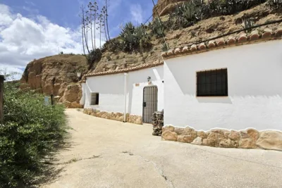 Cueva Solano — Foto 5