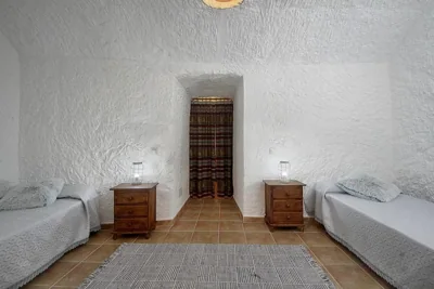 Cueva Solano — Foto 12
