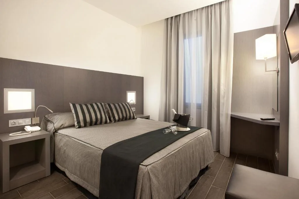 Habitación Doble Superior - 1 o 2 camas — Dalia Ramblas