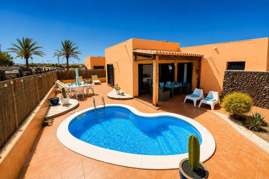Villa con piscina privada — Dar Nur villa Ideal for Families, Couples, and digital Nomads with Private Pool BBQ Solarium