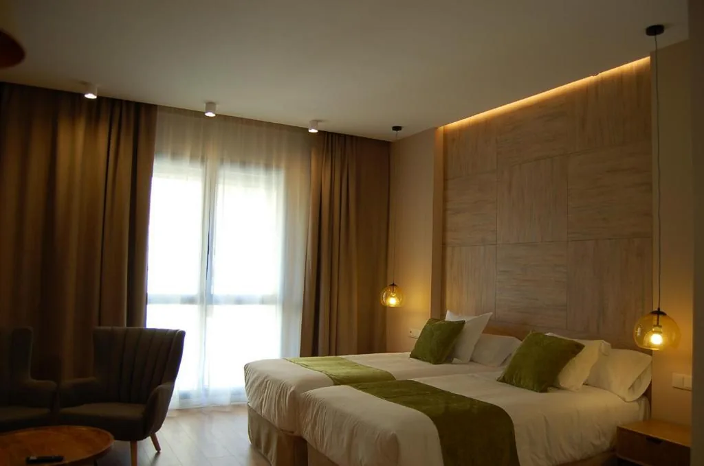 Estúdio — Dauria Suites HA