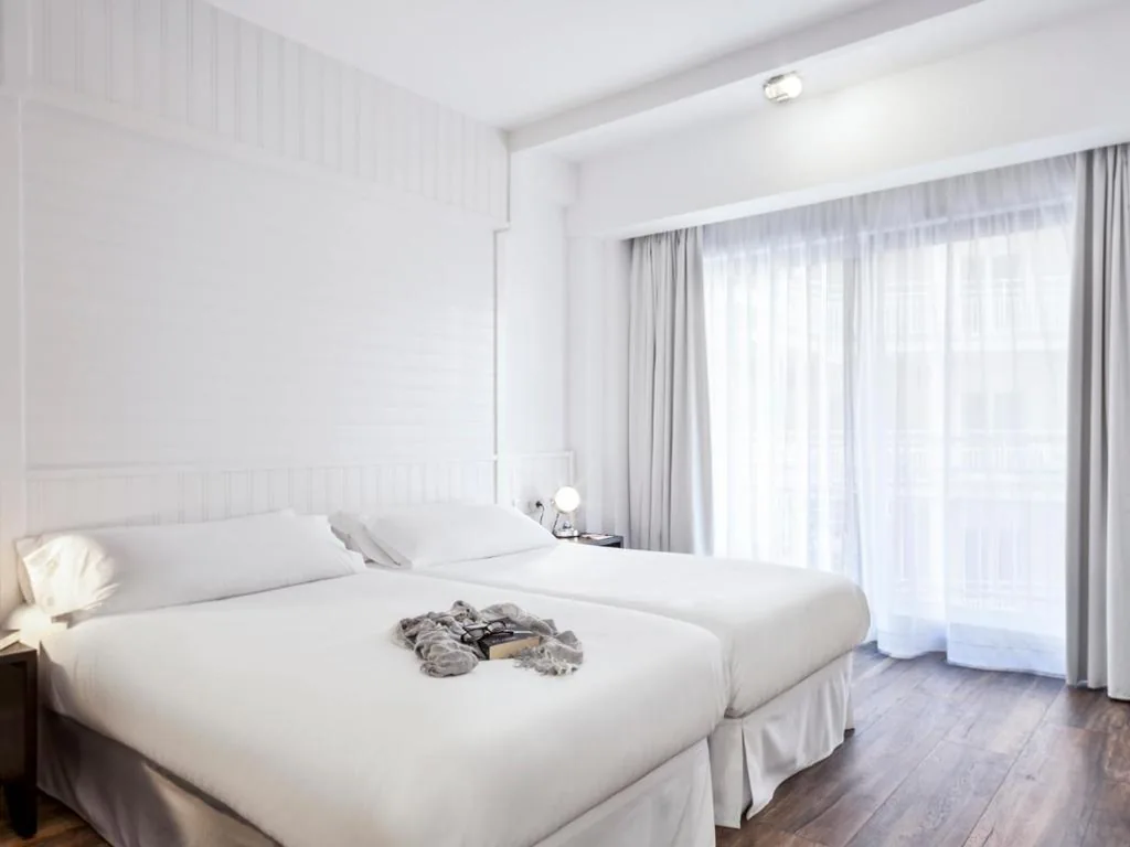 Habitación Doble adaptada para personas con discapacidad - 2 camas — Delamar 4*Sup-Adults only (18+)