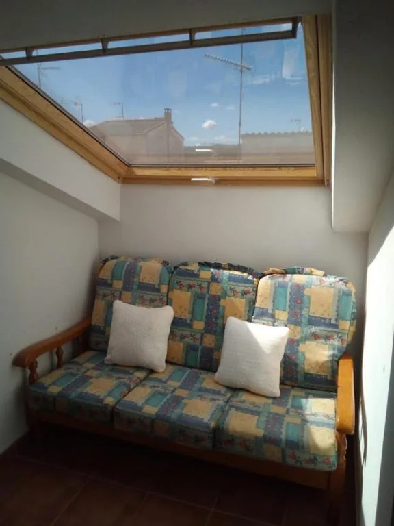 Chambre familiale avec salle de bains privative — DELICIAS